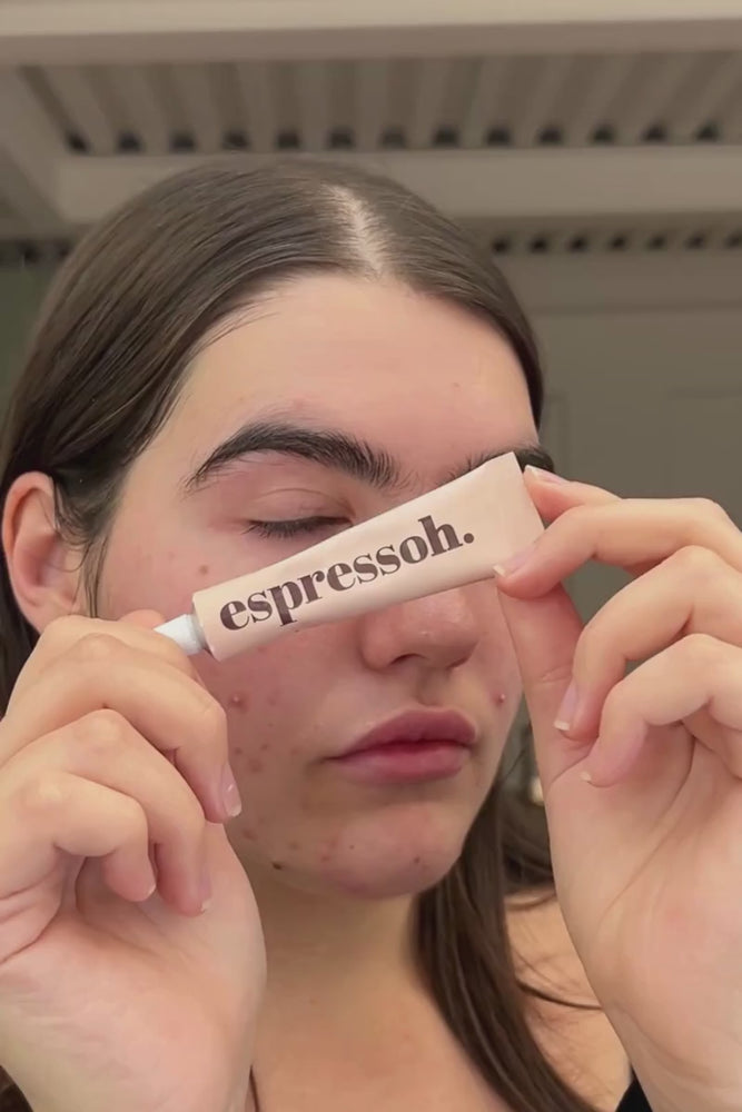 
                      
                        Carica e riproduci il video nel visualizzatore della galleria, Moisturizing Eye Cream
                      
                    